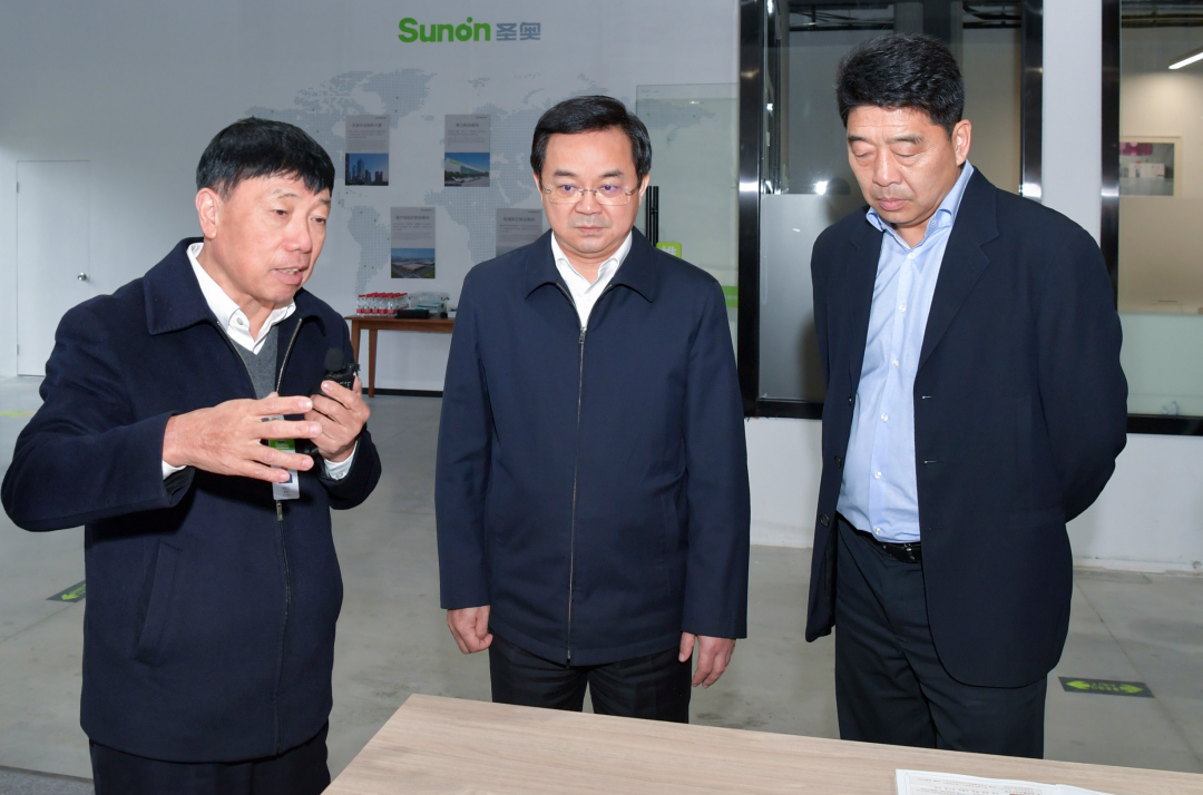 浙江省副省長(zhǎng)高興夫到圣奧辦公家具錢(qián)塘新區(qū)智造基地走訪調(diào)研