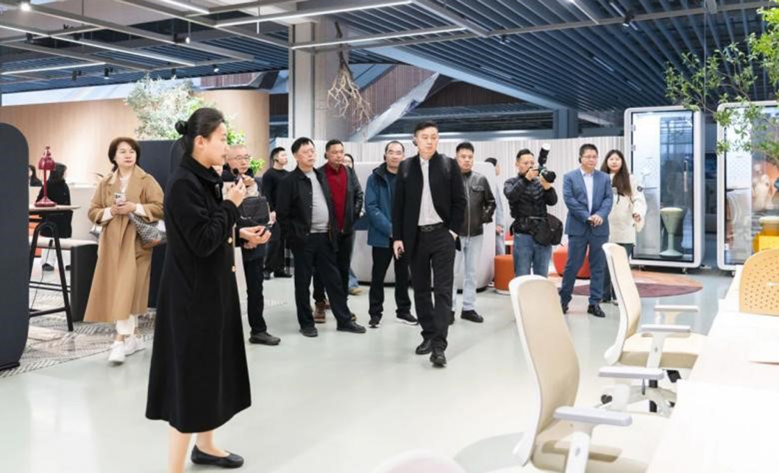 中國家具協(xié)會第七屆五次理事會嘉賓參觀圣奧科創(chuàng)園
